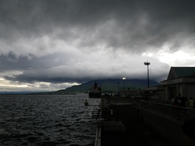 笠雲がかかった桜島