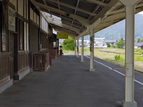 重要文化財の旧大社駅