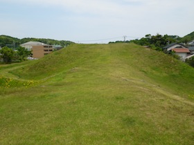 前方後方墳の山代二子塚古墳