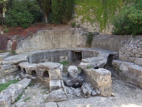 ニームの古代集水場