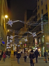 星型のクリスマスイルミネーション