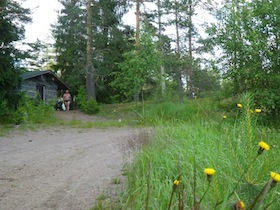 森の中にある小屋