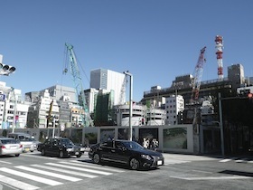 工事中のビル