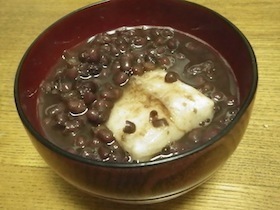 餅が乗ったお汁粉
